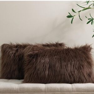 Luxurious Faux Fur Throw Pillow Cover & Inserts- Coffee/White